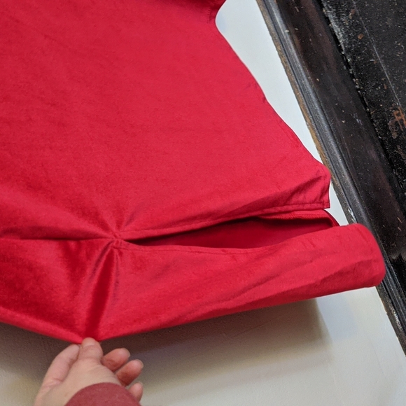 ✨ Red Velvet Maxi Open Robe - Picture 6 of 7